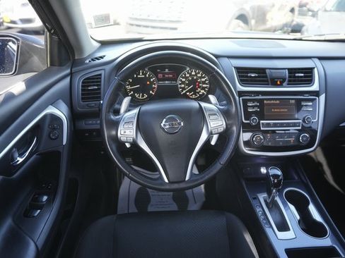 Used 2018 Nissan Altima 2.5 SR w/ Interior Lighting Package image 21