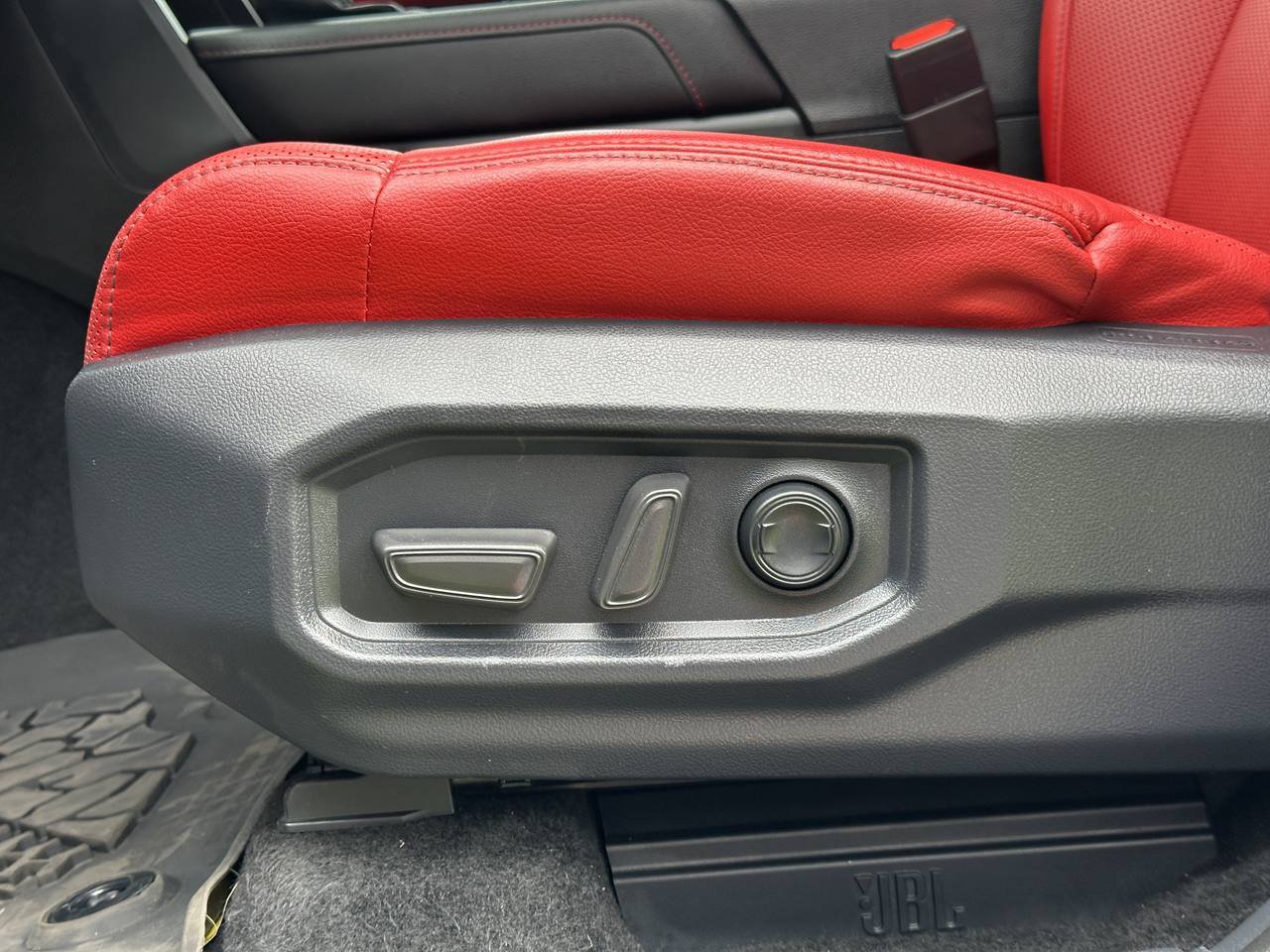 Used 2025 Toyota Sequoia TRD Pro AWD/4WD image 23