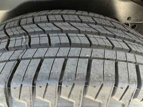 New 2025 Nissan Frontier SV w/ SV Convenience Package image 29