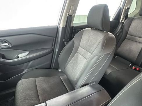 Certified 2025 Nissan Rogue SV image 13