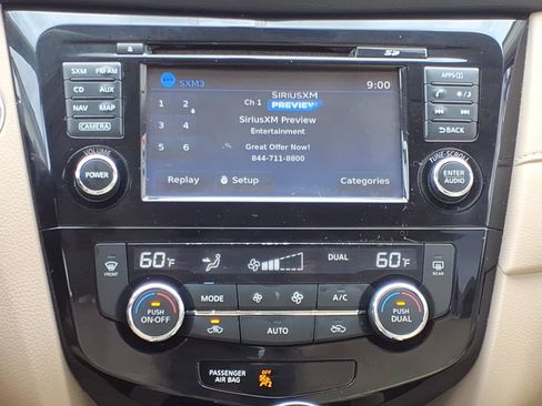 Used 2017 Nissan Rogue SV w/ Sun & Sound Touring Package FWD image 6