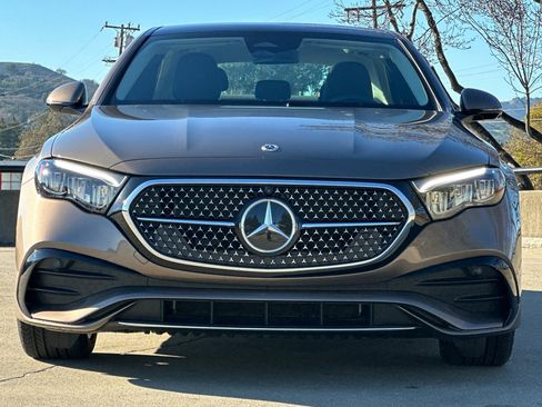 Used 2025 Mercedes-Benz E 350 Sedan image 6