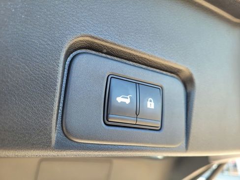 Used 2024 Nissan Rogue SL w/ SL Premium Package image 26