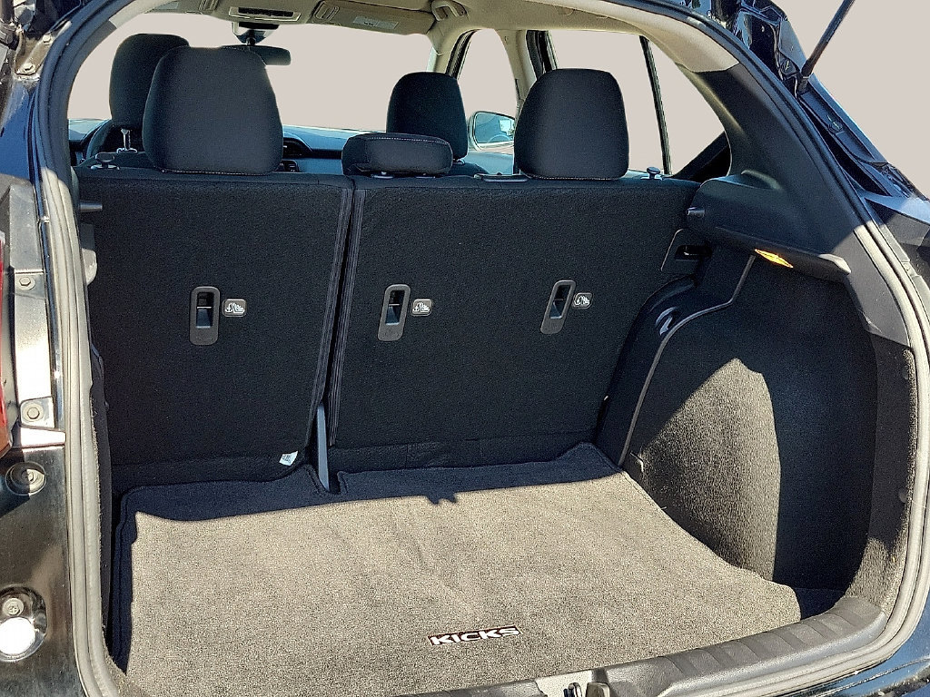 Used 2023 Nissan Kicks SV FWD image 8
