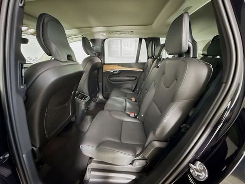 Certified 2025 Volvo XC90 B6 Plus image 25