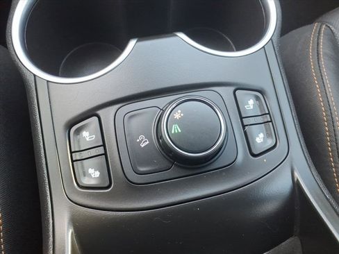 Used 2019 GMC Terrain SLT w/ Preferred Package image 24