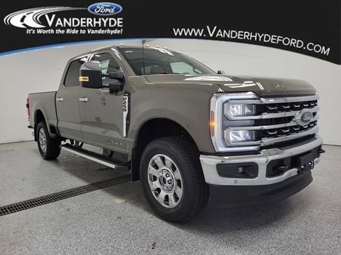 New 2026 Ford F250 Lariat w/ Lariat Premium Package image 2