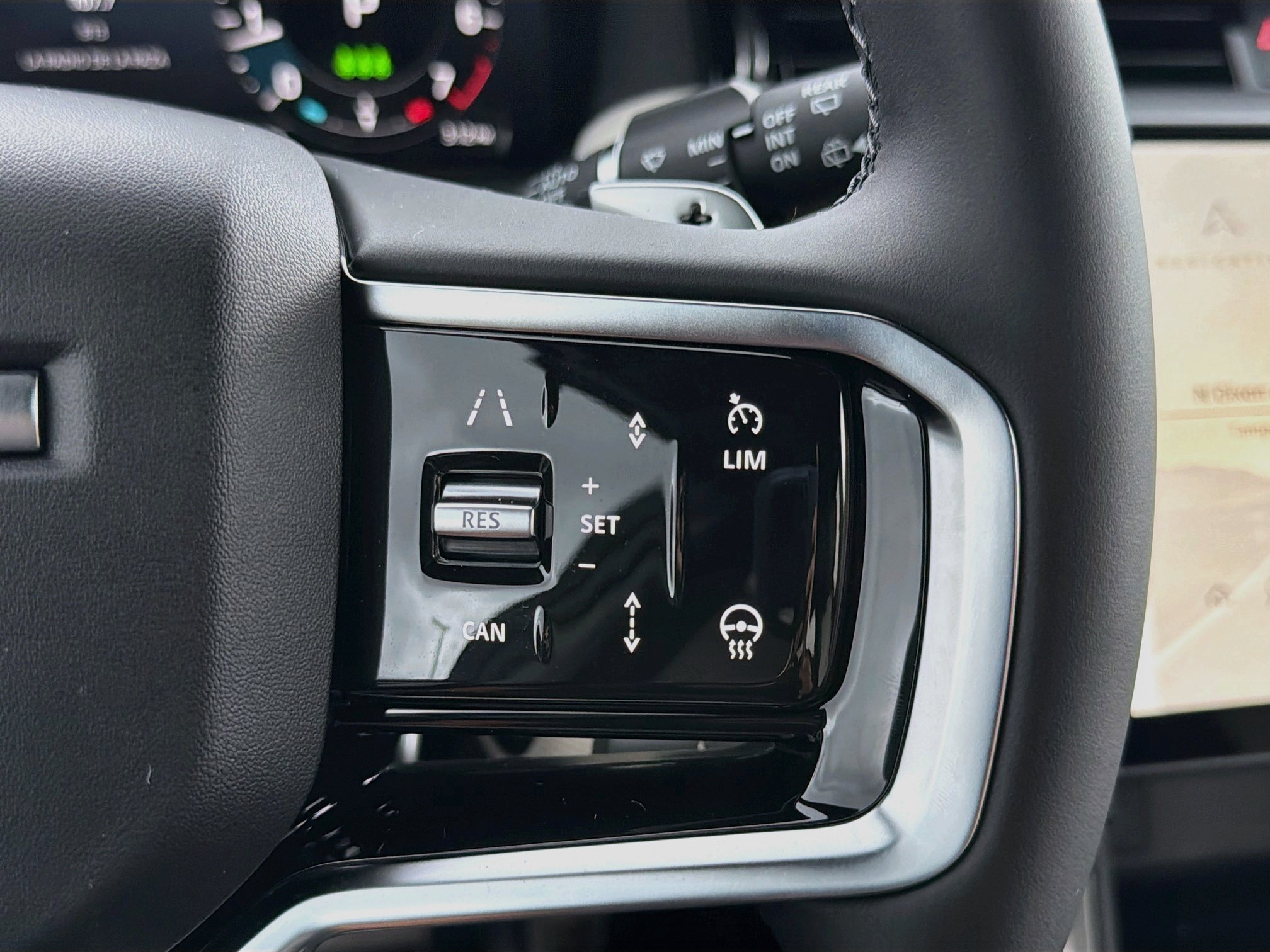 New 2026 Land Rover Discovery Sport Landmark AWD/4WD image 38