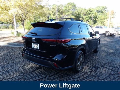Used 2023 Toyota Highlander Bronze Edition image 7