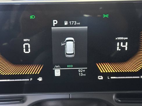 New 2026 Kia Carnival EX FWD image 25