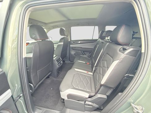 New 2026 Volkswagen Atlas Peak Edition image 19