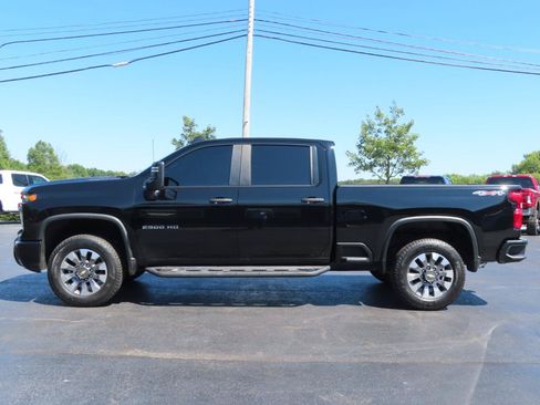 Used 2024 Chevrolet Silverado 2500 Custom w/ Custom Convenience Package AWD/4WD image 3