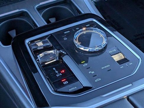 Certified 2023 BMW 740i 740i w/ Parking Assistance Package image 12