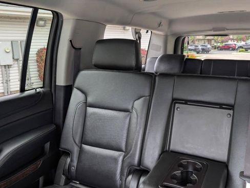 Used 2017 Chevrolet Suburban LT AWD/4WD image 15