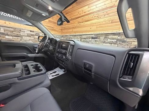 Used 2018 Chevrolet Silverado 1500 LT w/ Midnight Edition AWD/4WD image 15