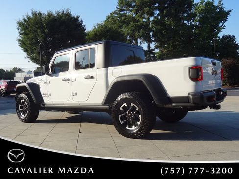 Used 2026 Jeep Gladiator Rubicon AWD/4WD image 6