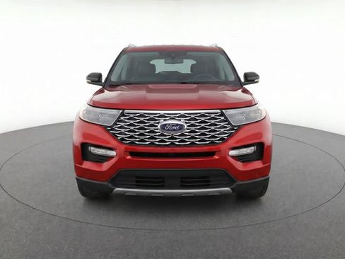 Certified 2023 Ford Explorer Platinum w/ Technology Package AWD/4WD image 5