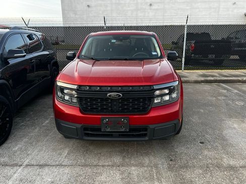 Used 2023 Ford Maverick XLT w/ Black Appearance Package image 2