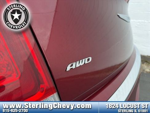 Used 2019 Chrysler 300 Limited image 9