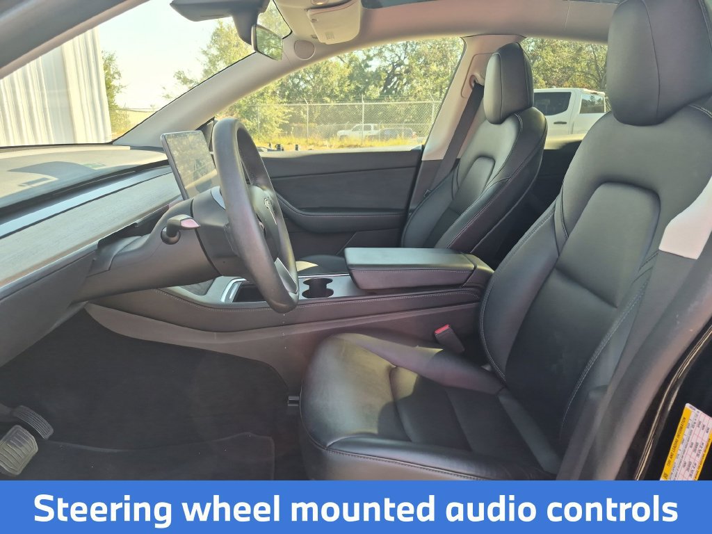 Used 2022 Tesla Model Y Long Range AWD/4WD image 16