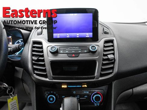 Used 2022 Ford Transit Connect XLT FWD image 11