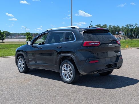 Used 2014 Jeep Cherokee Latitude w/ Cold Weather Group FWD image 3