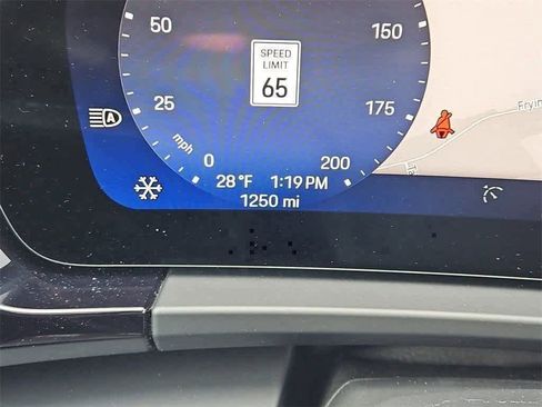 Used 2025 Porsche Macan 4S Electric image 14