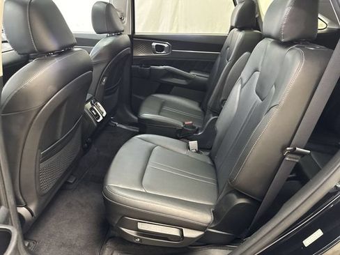 Used 2022 Kia Sorento SX FWD image 13