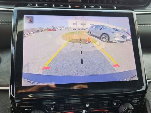 Used 2023 Jeep Grand Cherokee L Limited image 26