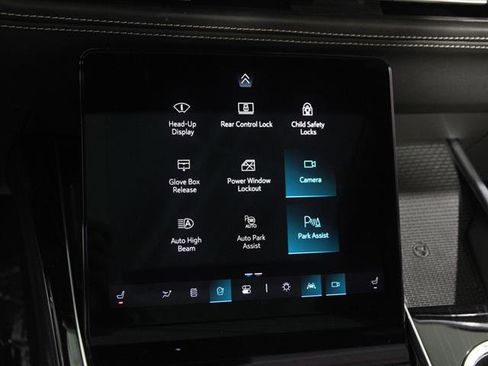 Certified 2025 Cadillac Escalade Sport w/ LPO, ONYX Package image 17