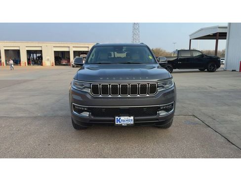 Used 2022 Jeep Wagoneer Series I image 3