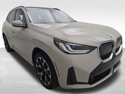 Certified 2025 BMW X3 xDrive30i AWD/4WD image 2