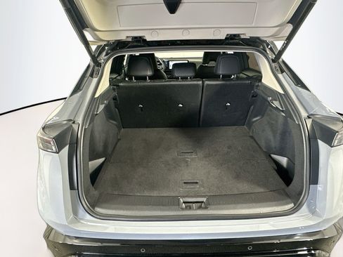 Used 2023 Nissan Ariya FWD image 28