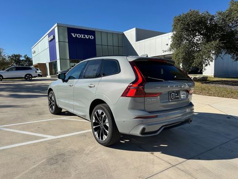 New 2026 Volvo XC60 B5 Plus w/ Protection Package Premier image 4
