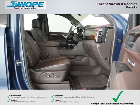 Used 2025 GMC Sierra 1500 Denali w/ Denali Reserve Package AWD/4WD image 12