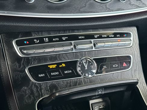 Used 2019 Mercedes-Benz E 300 image 22