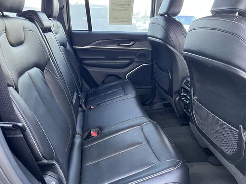 Used 2022 Jeep Grand Cherokee Limited 4xe image 19