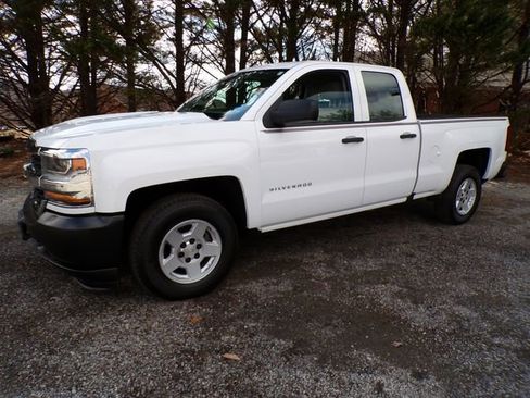 Used 2018 Chevrolet Silverado 1500 W/T w/ Trailering Package image 1