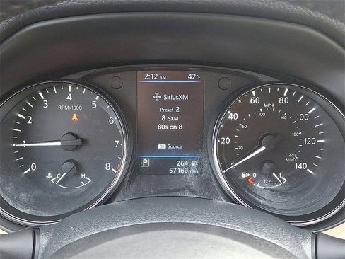 Used 2020 Nissan Rogue SV image 12