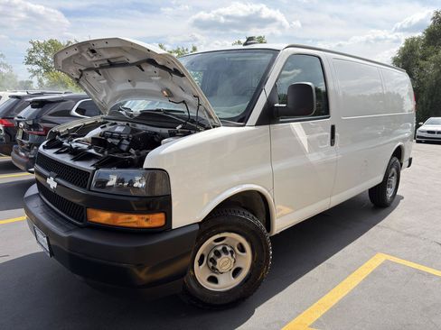 Used 2022 Chevrolet Express 2500 w/ Driver Convenience Package RWD image 27