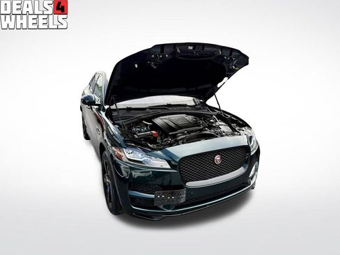 Used 2018 Jaguar F-PACE Prestige AWD/4WD image 4