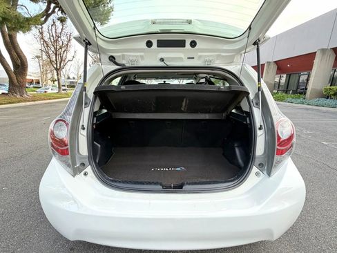 Used 2014 Toyota Prius C One image 14