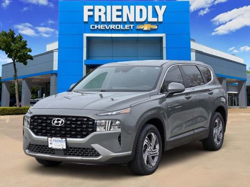 Used 2023 Hyundai Santa Fe SE w/ Winter Weather Package image 3