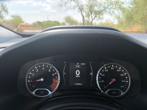 Used 2017 Jeep Renegade Sport w/ Power & Air Group FWD image 12