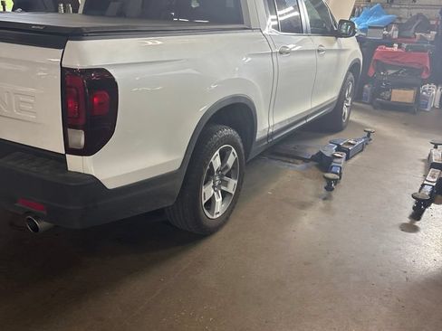 Used 2025 Honda Ridgeline RTL image 5