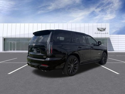 Certified 2025 Cadillac Escalade V AWD/4WD image 3
