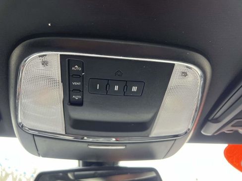 Used 2016 Dodge Charger SXT w/ Navigation & Travel Group image 35