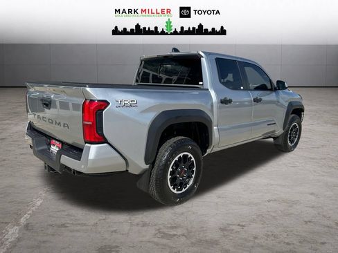 Used 2024 Toyota Tacoma TRD Off-Road w/ TRD Off Road Upgrade Package AWD/4WD image 5