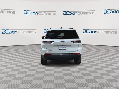 Used 2023 Jeep Grand Cherokee L Limited w/ Trailer Tow Group (B) AWD/4WD image 7