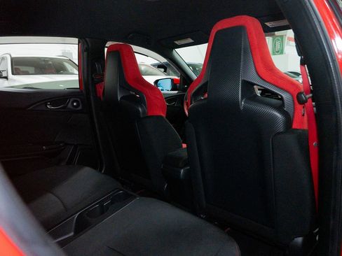 Used 2018 Honda Civic Type R image 37
